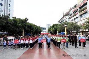 德布劳内生涯黑暗时刻，被队友戴绿帽还遭女友羞辱